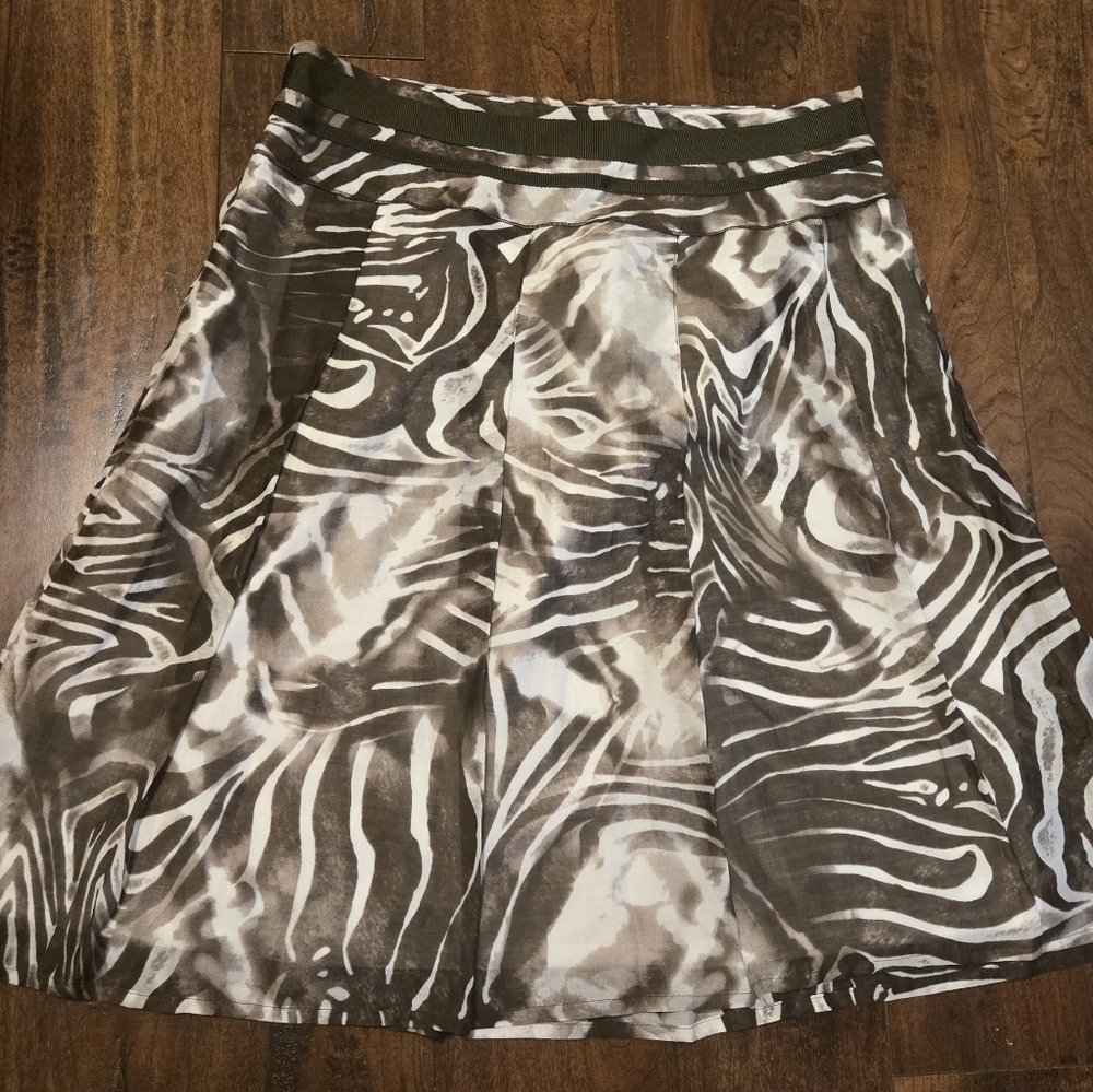 New Stylish Patterned Skirt